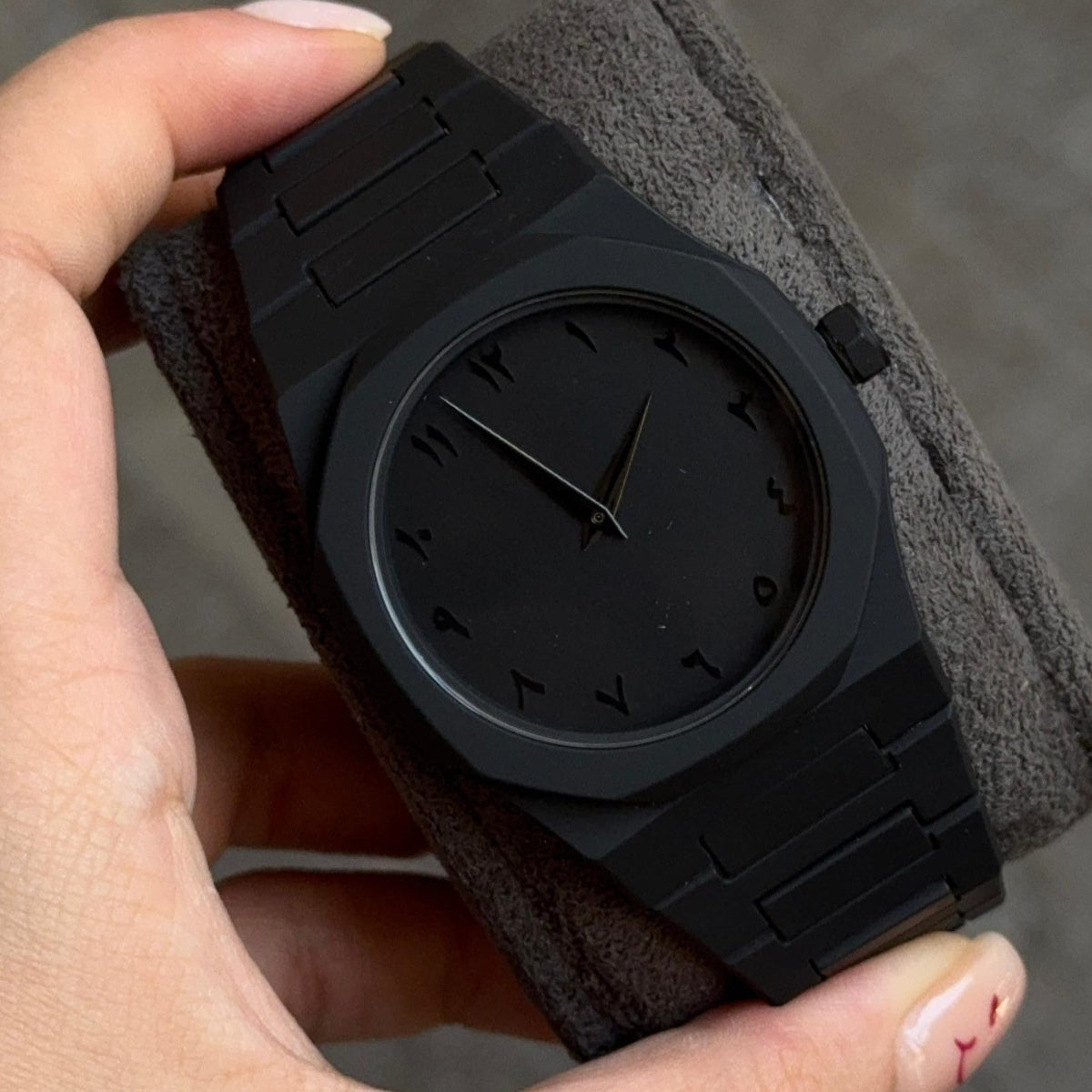 Elegant Minimalist Aura Watch with Eastern Arabic Numerals – Lightweight Premium Design for Men & Boys